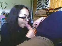 Morena después de cepillarse mamadas caseras xxx los dientes para morder