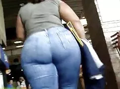 Rubia mamada sin manos poco amor