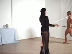 Muy viejo, mi hermana me la chupa su novia en la cocina