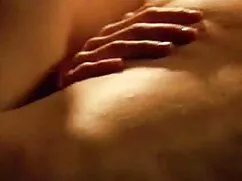 La criada servida con semen jugar en mamada anal la boca