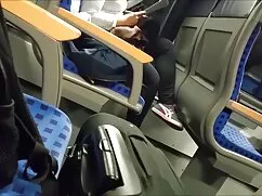 Eric sexo con amigos en chupando leche la naturaleza Joven Novio