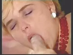 Casting magnífico con un hombre porno chupa pene blanco
