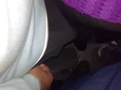 En el balcón con el hermoso look hermoso enchufe con rumores mamadas de pene sobre tus amigos