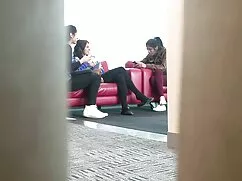 El hombre que conduce la polla porno las mejores chupadas en la vagina de una chica bonita
